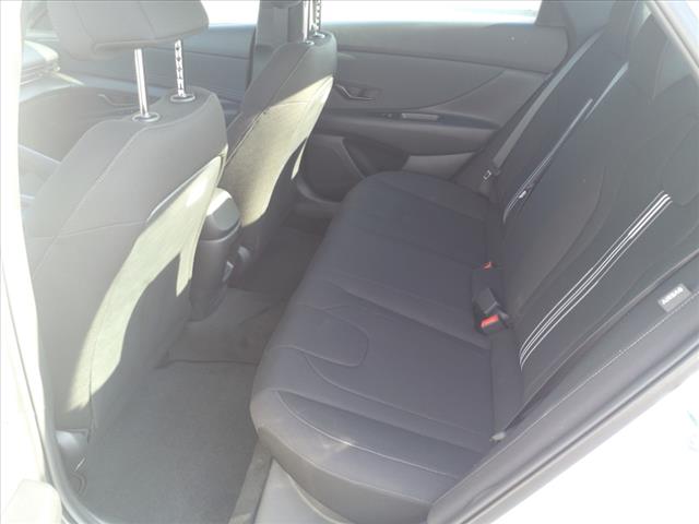 2025 Hyundai ELANTRA SEL