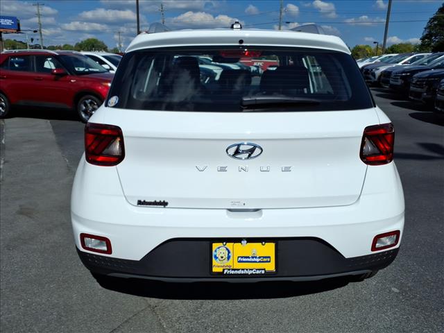 2025 Hyundai VENUE SEL