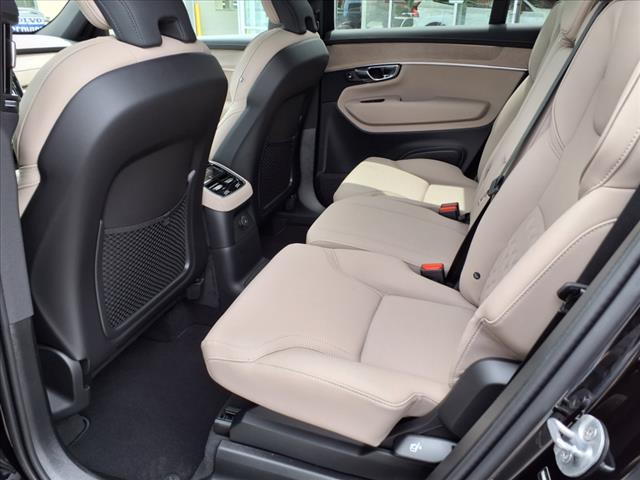 2025 Volvo XC90 T8 Core 7 Passenger 2025.5