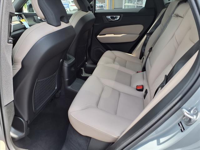 2026 Volvo XC60 T8 Plus