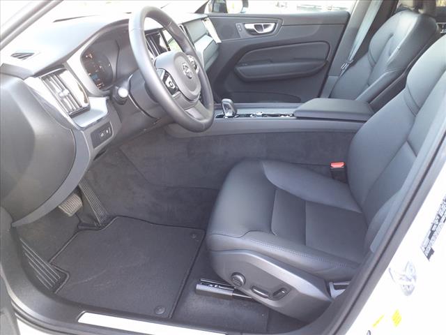 2025 Volvo XC60 T8 Plus