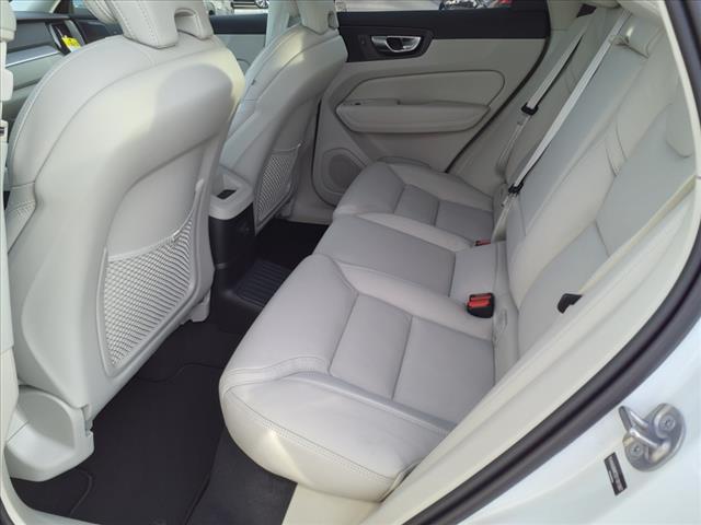 2025 Volvo XC60 T8 Ultra