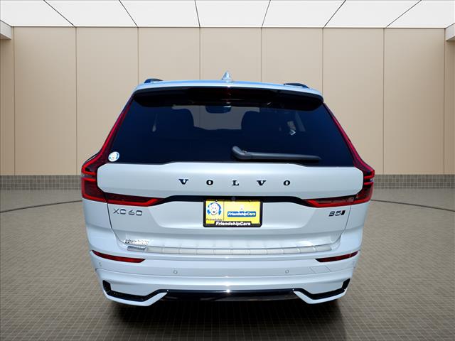 2026 Volvo XC60 B5 Ultra