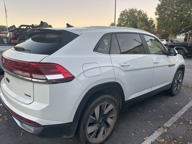 2024 Volkswagen Atlas Cross Sport 2.0T SE w/Technology