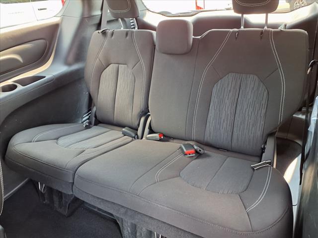 2024 Chrysler Pacifica Touring