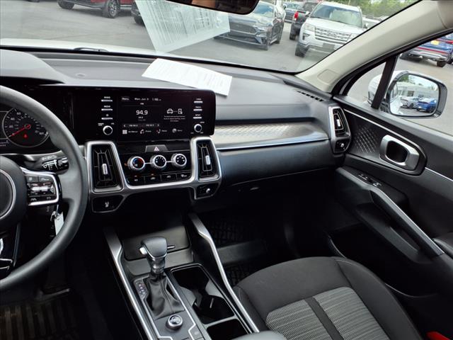 2022 Kia Sorento LX