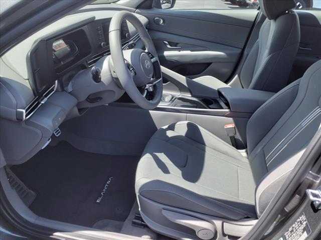 2025 Hyundai ELANTRA SEL