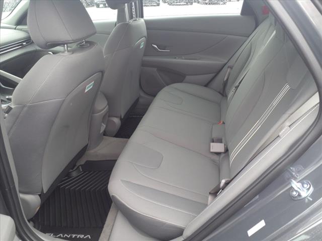 2025 Hyundai ELANTRA SEL
