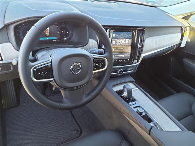 2025 Volvo V90 Cross Country B6