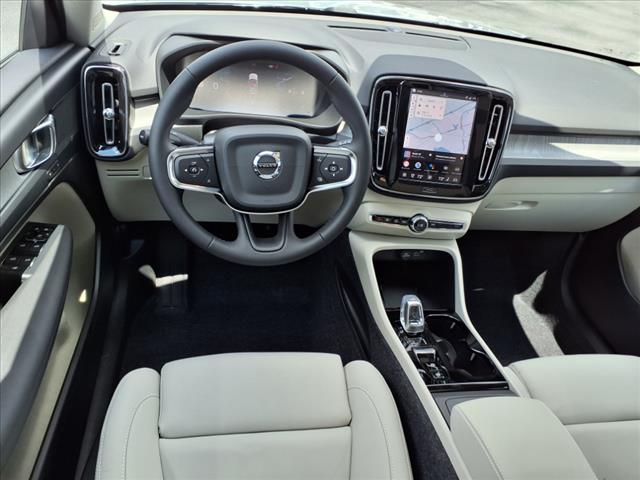2026 Volvo XC40 B5 Plus Dark Theme