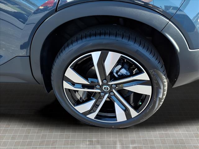 2026 Volvo XC40 B5 Ultra