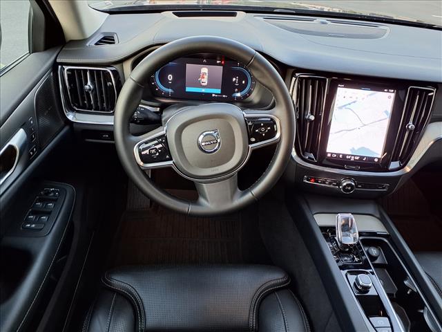 2024 Volvo V60 Cross Country Ultimate