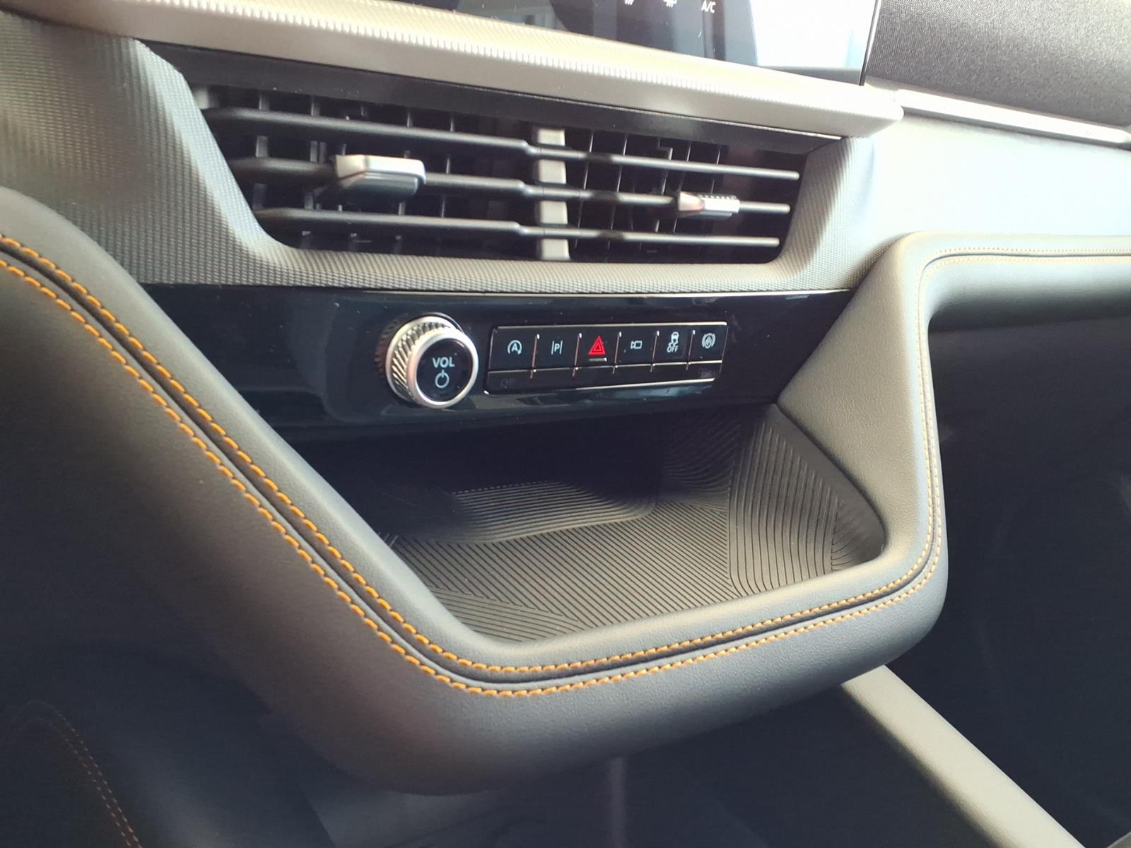 FordExplorer12