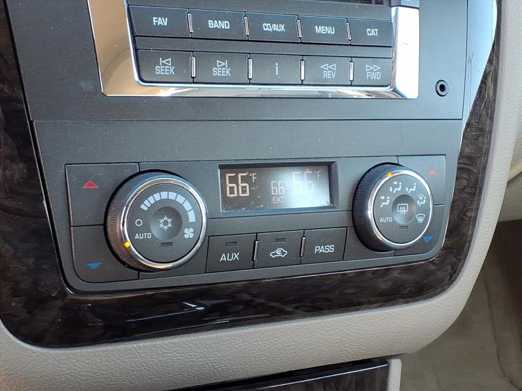 CadillacDTS12