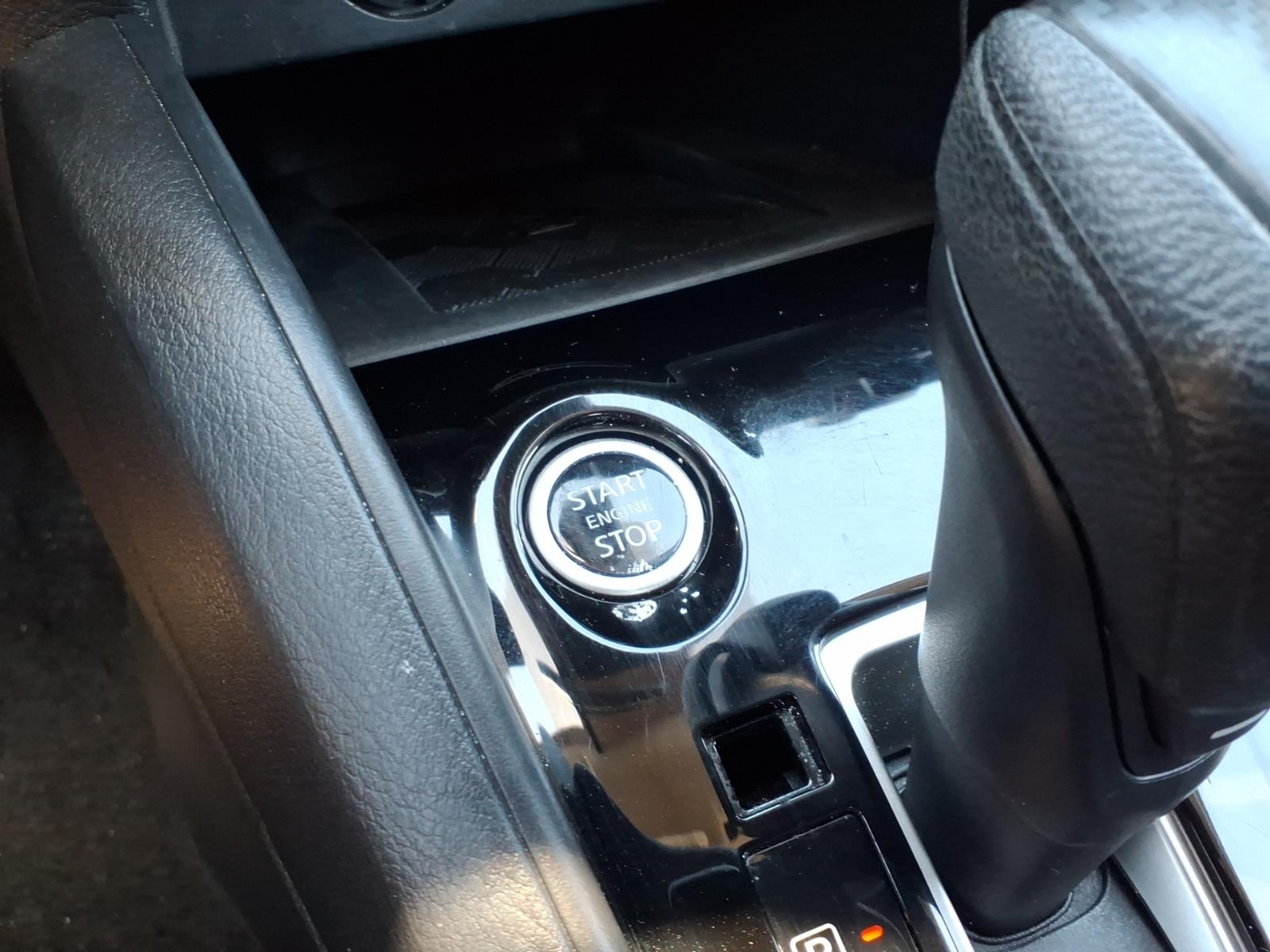 NissanVersa13