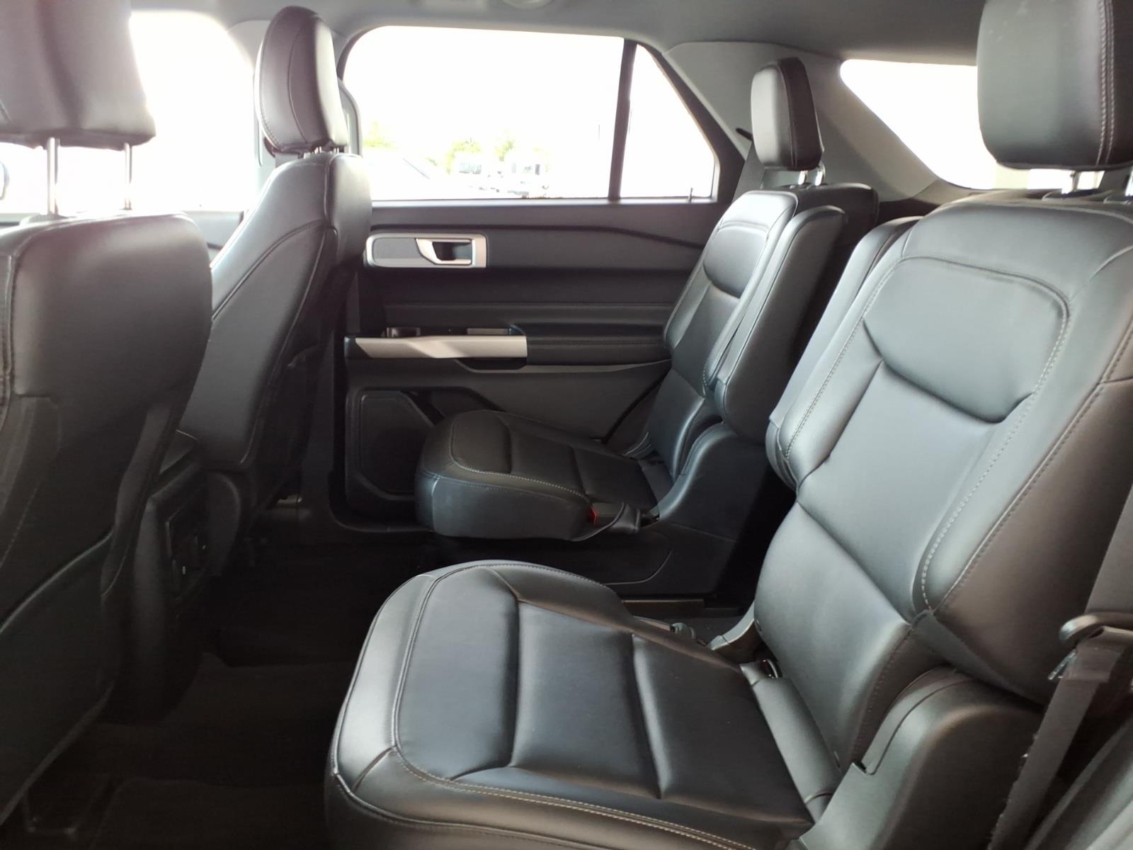 FordExplorer16