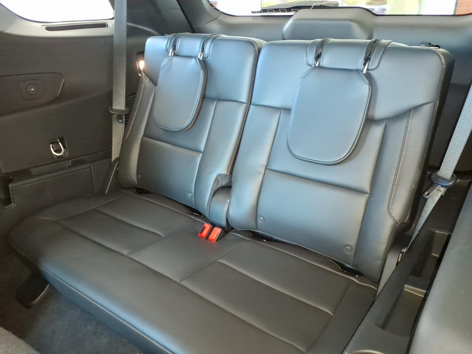 FordExplorer16