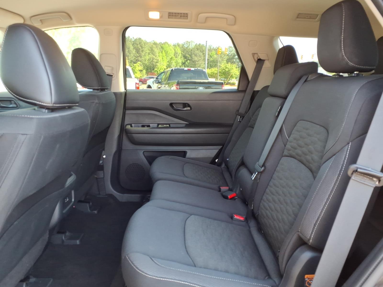 NissanPathfinder16