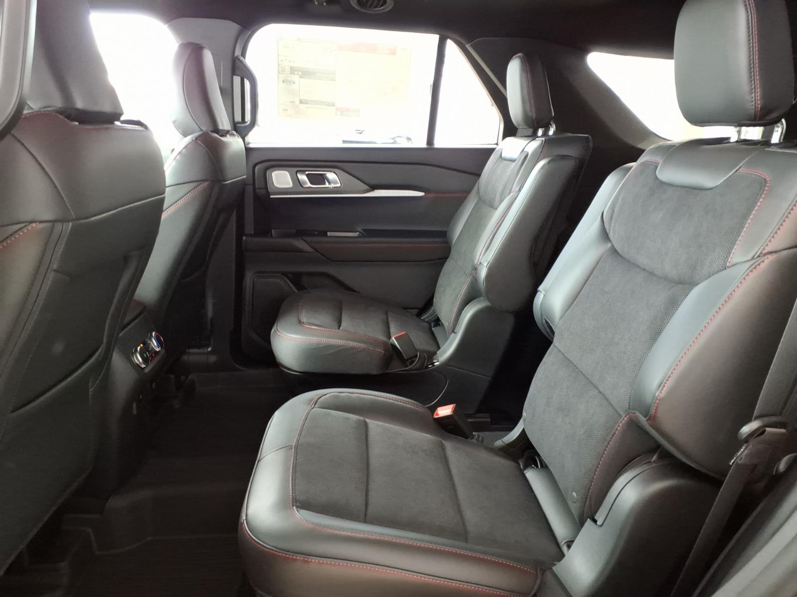 FordExplorer17