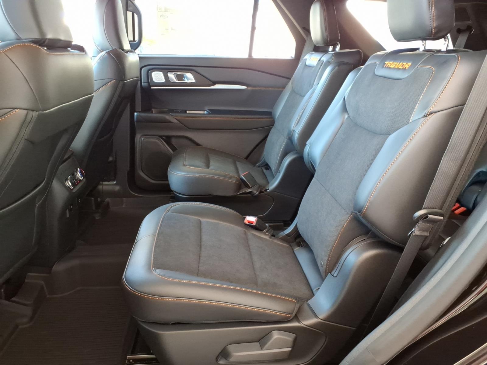 FordExplorer17