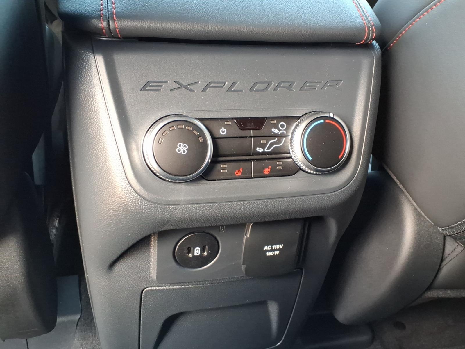 FordExplorer18
