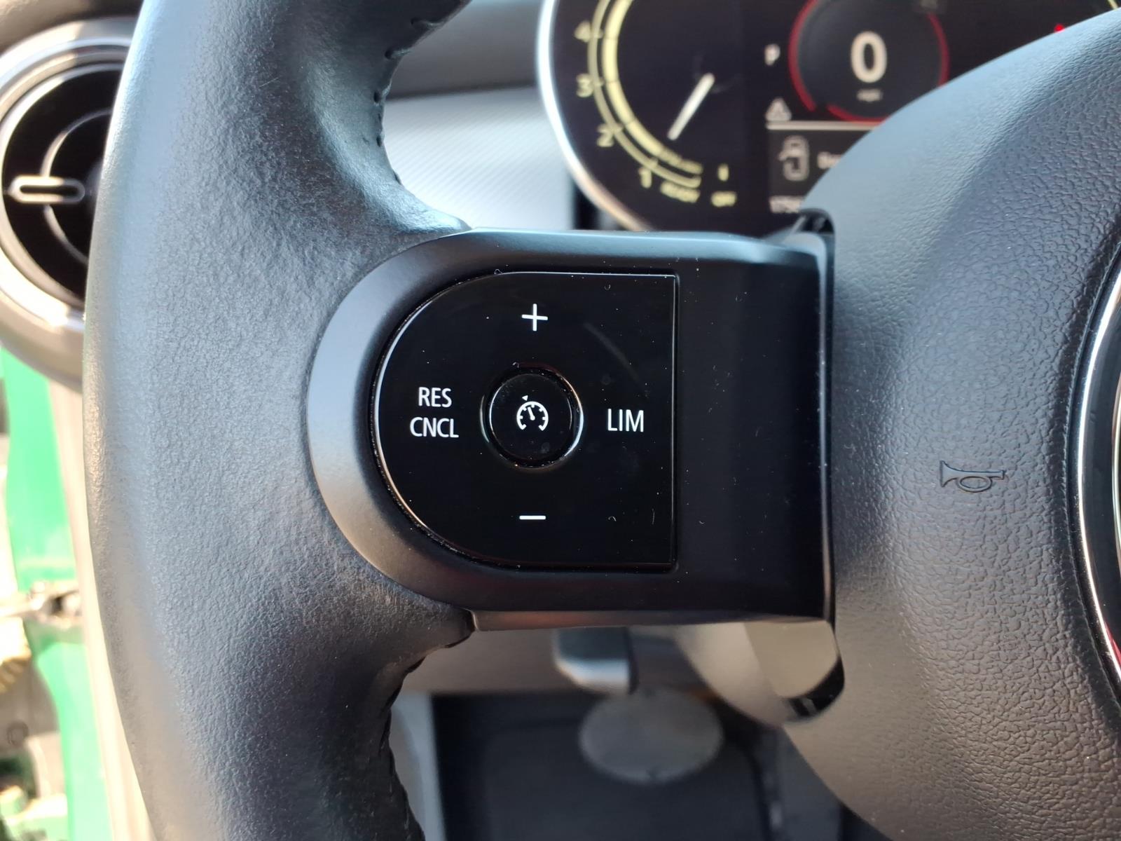 MINIHardtop 2 Door18