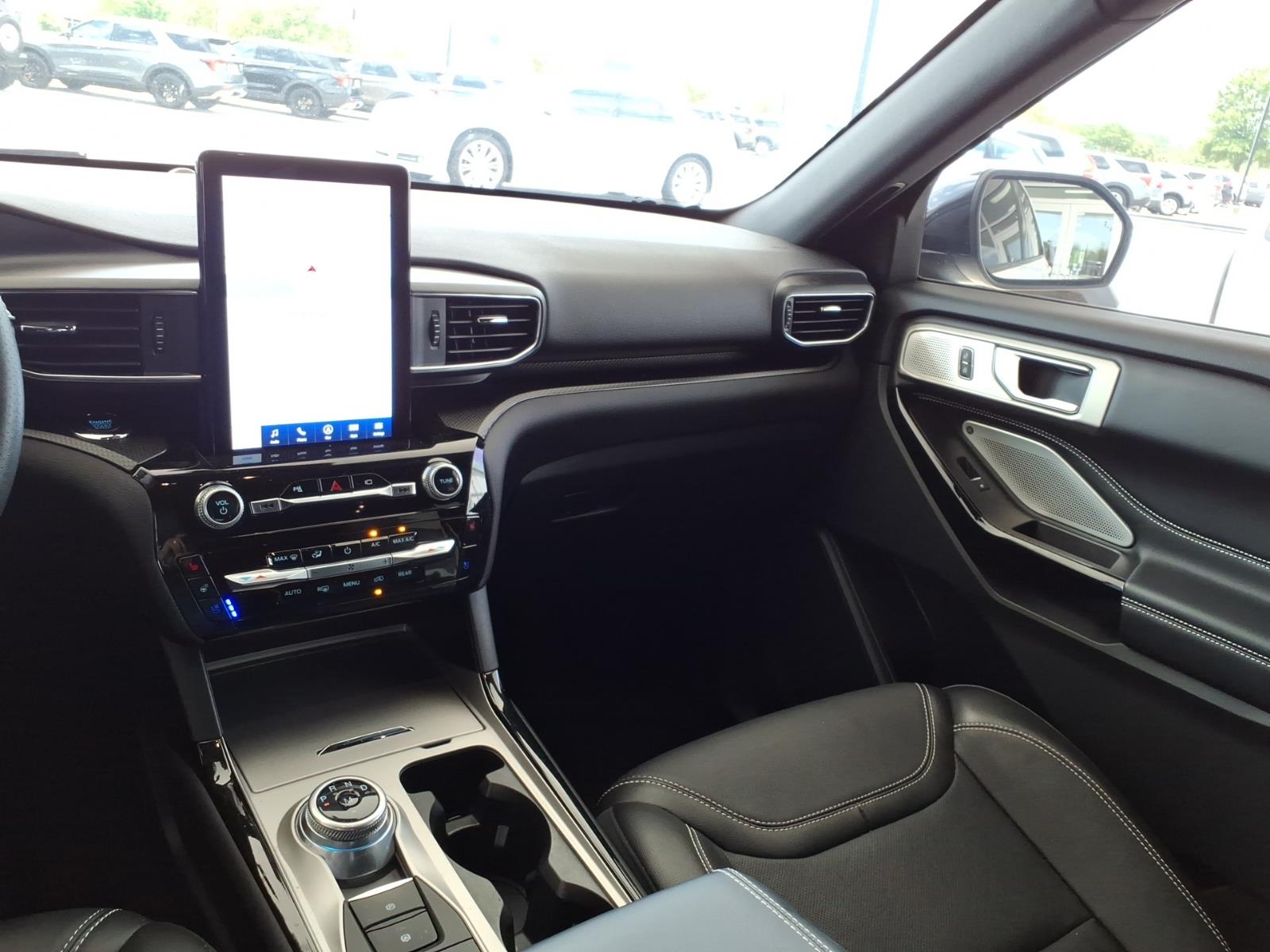 FordExplorer19