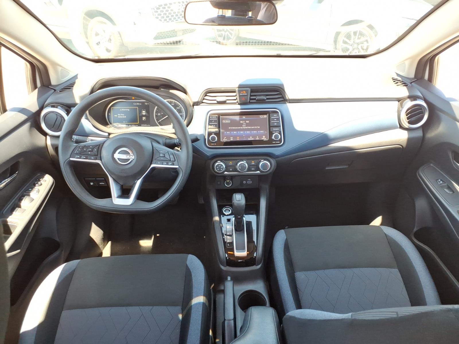 NissanVersa19