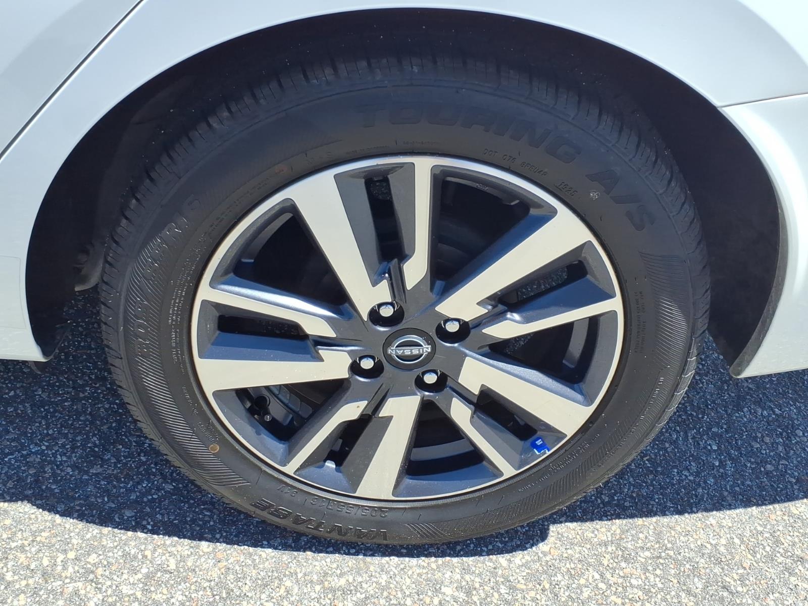 NissanVersa20