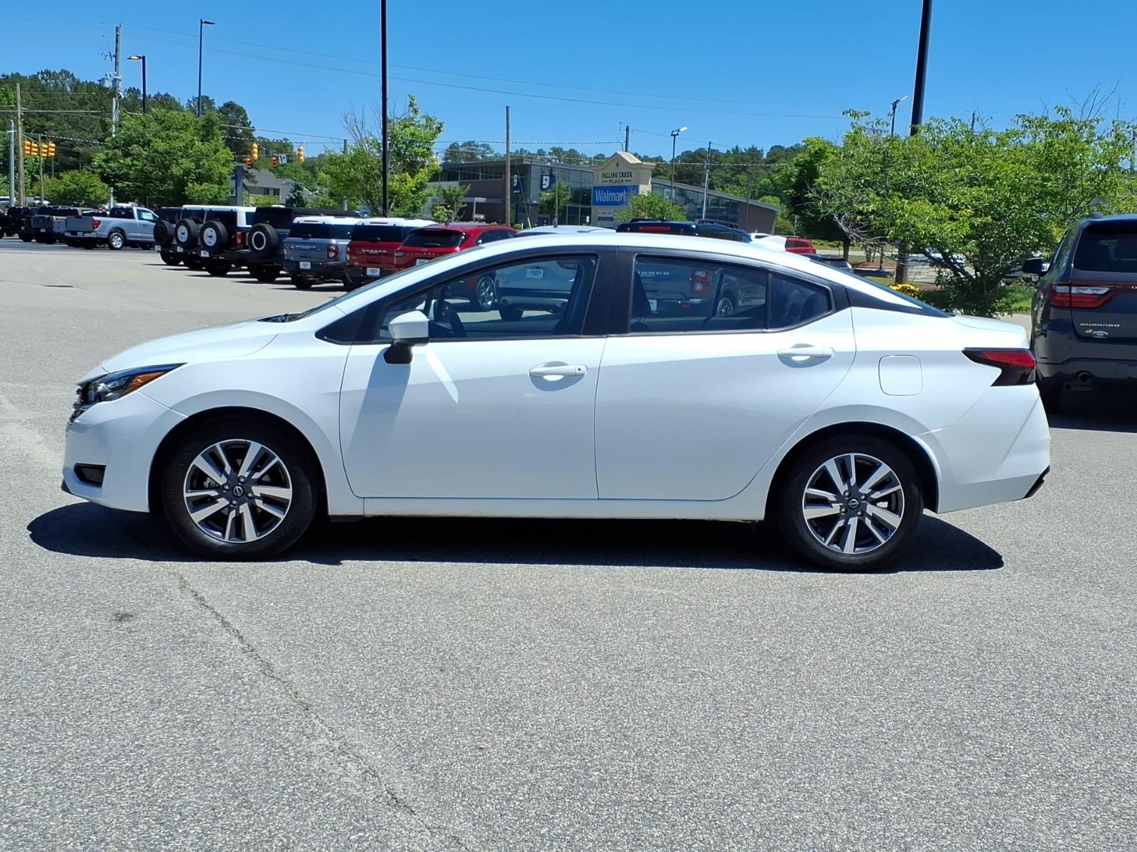 NissanVersa21
