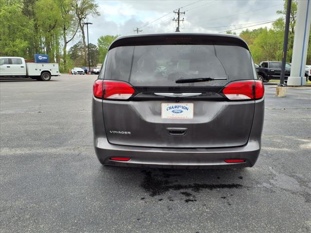 2023 Chrysler Voyager LX