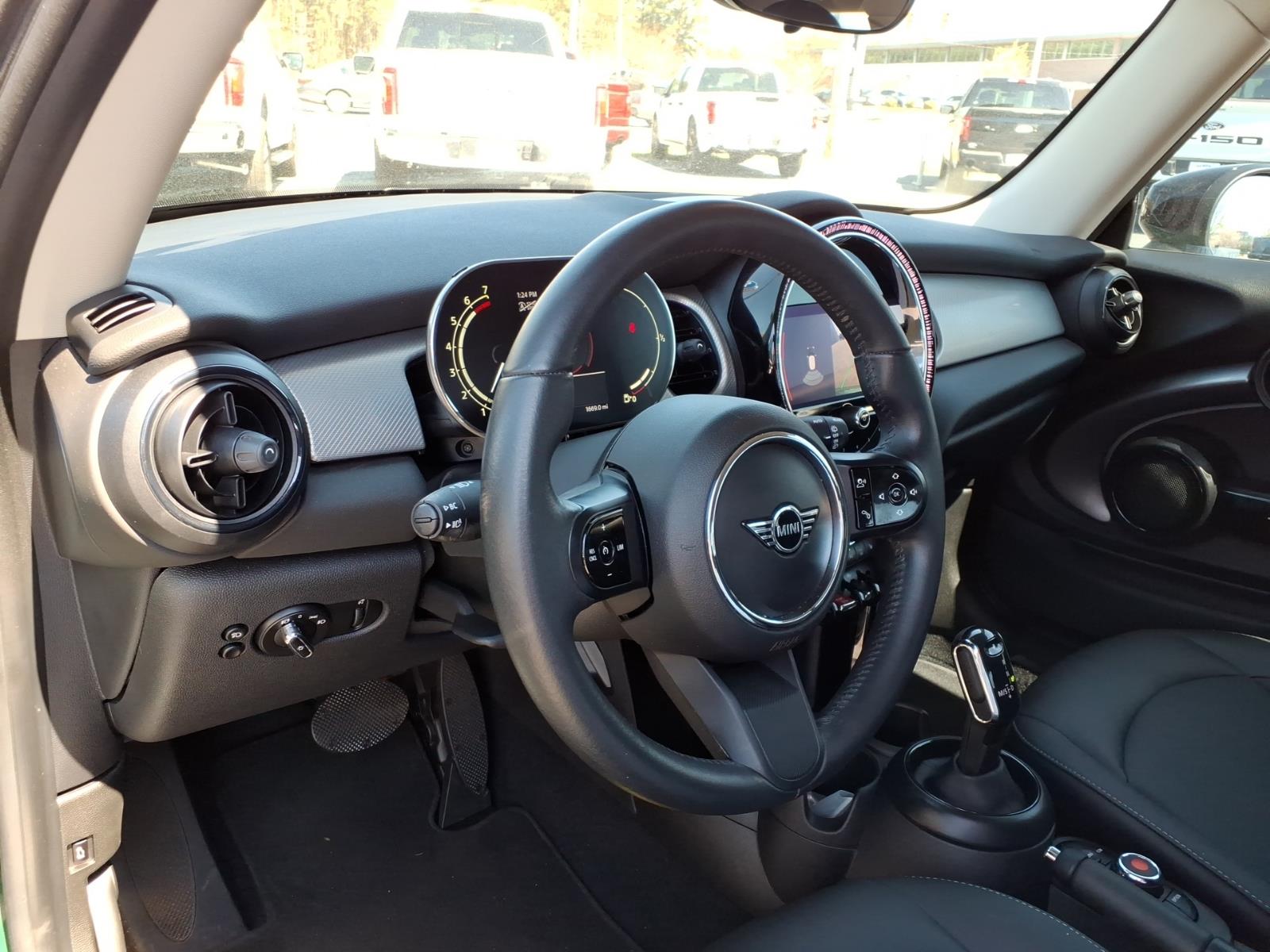 MINIHardtop 2 Door23