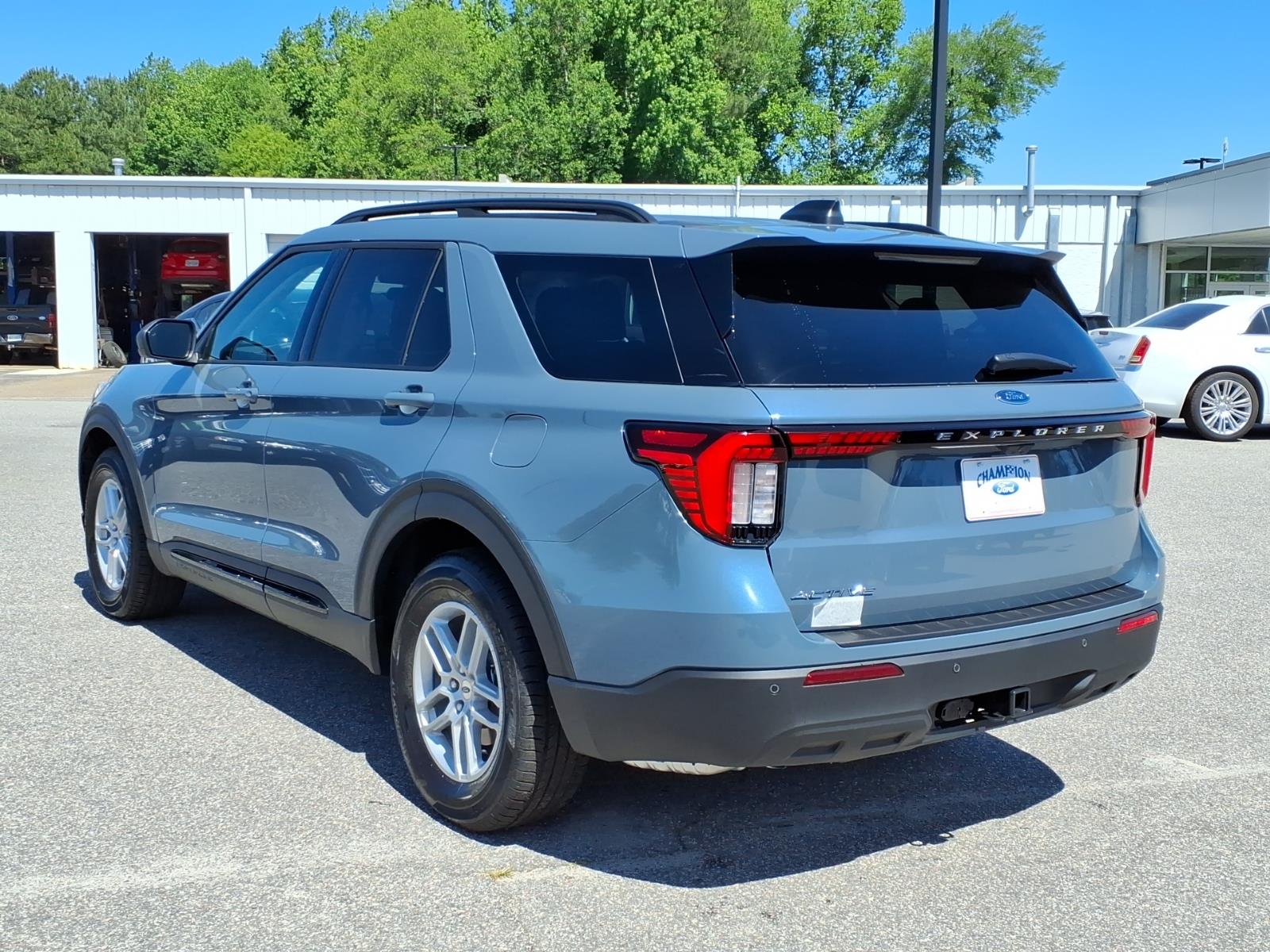 FordExplorer24