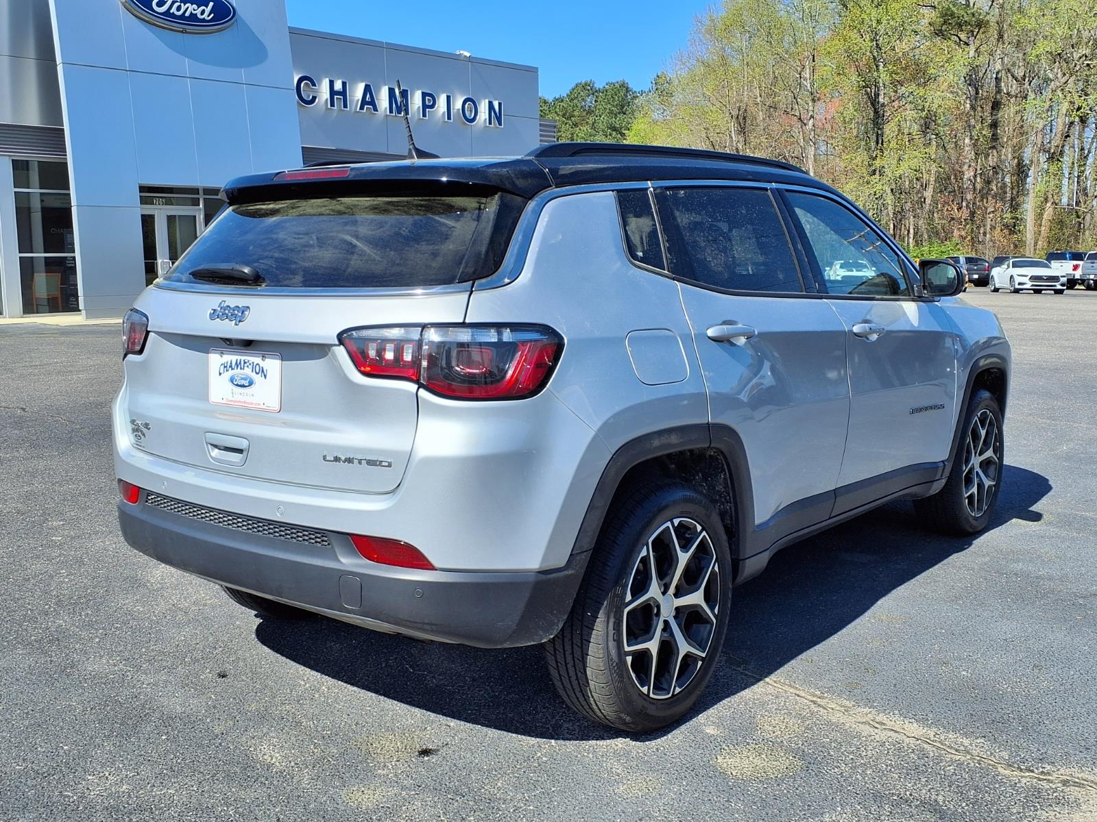 JeepCompass24