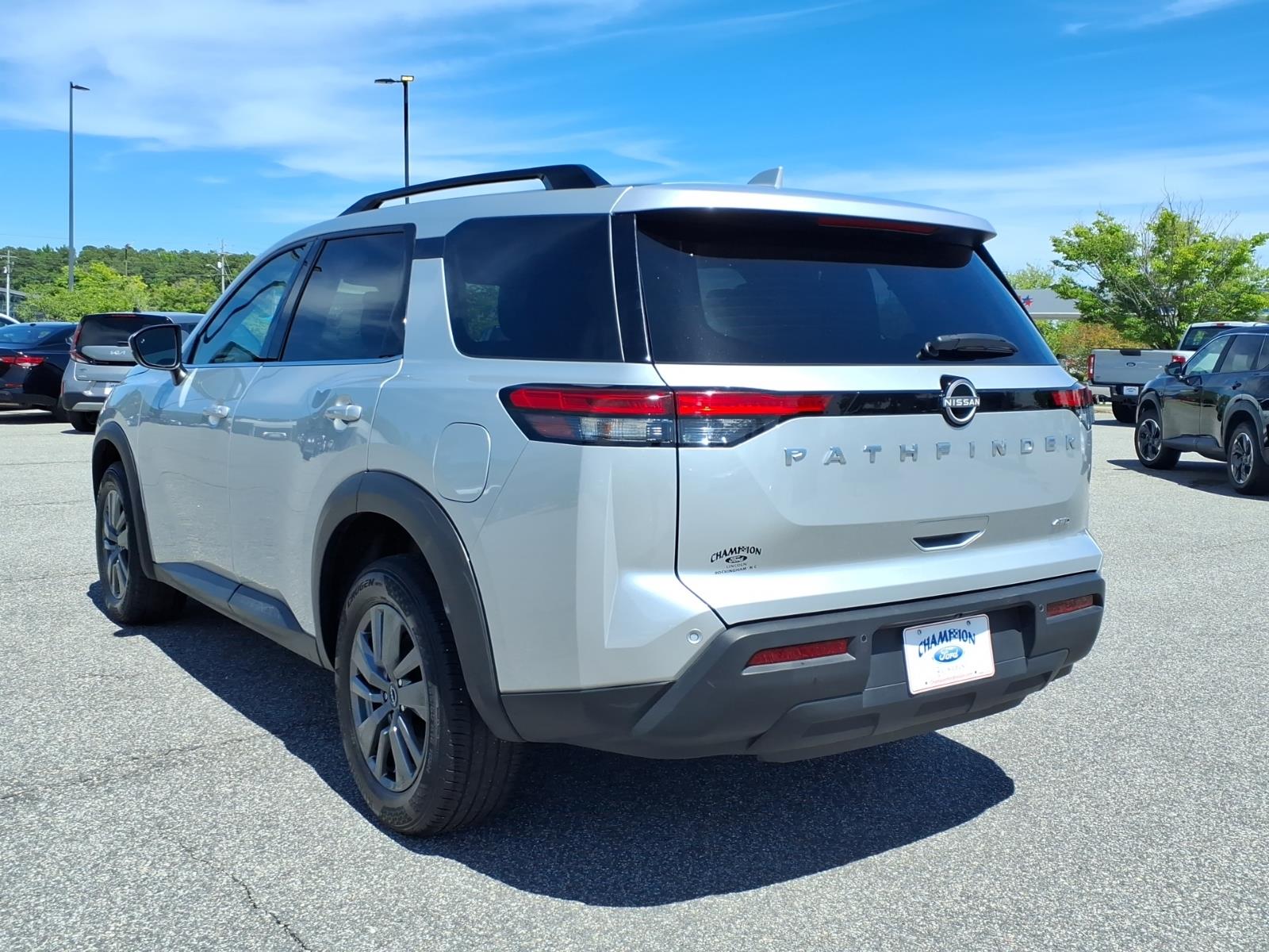 NissanPathfinder24