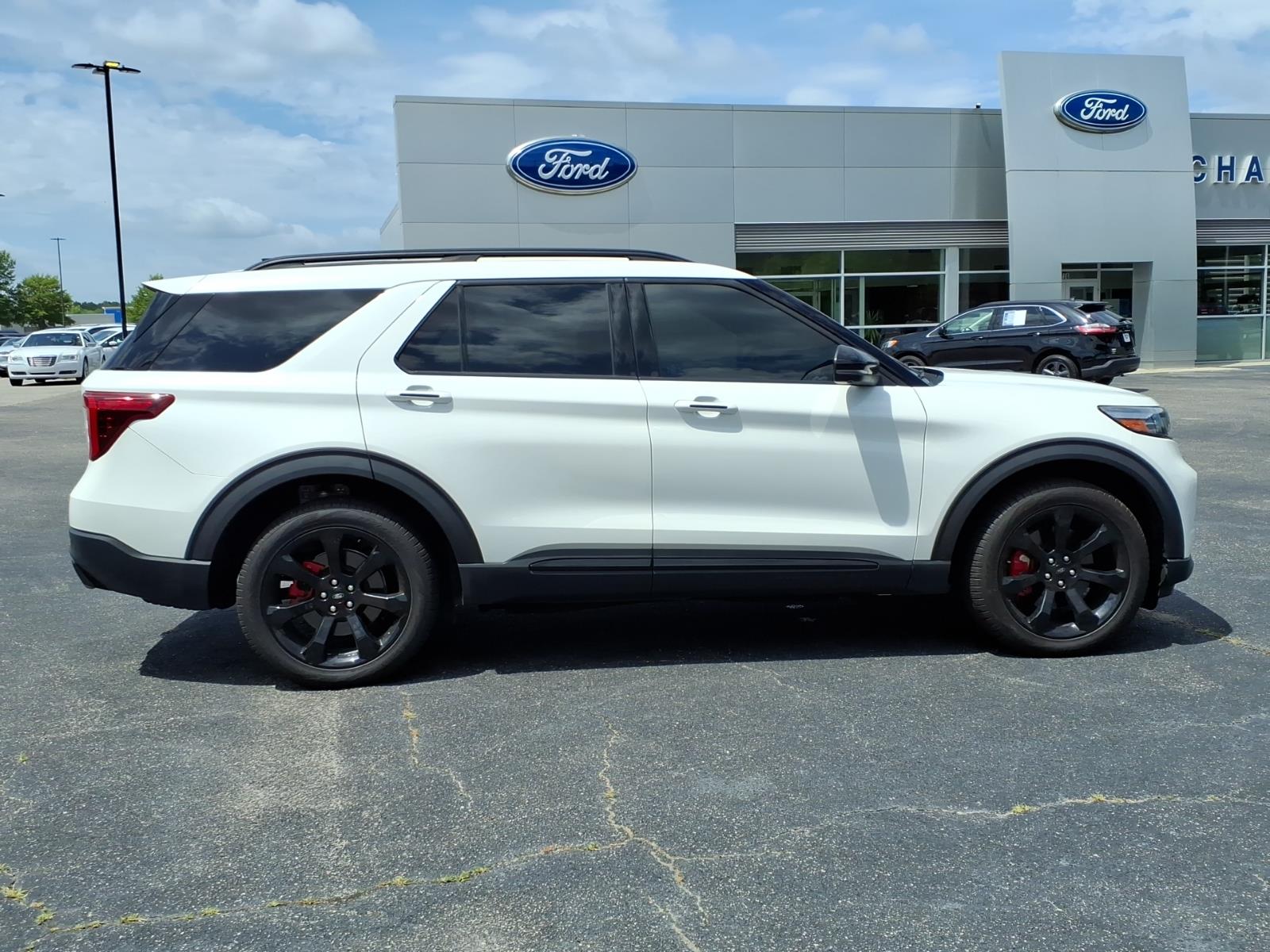 FordExplorer26