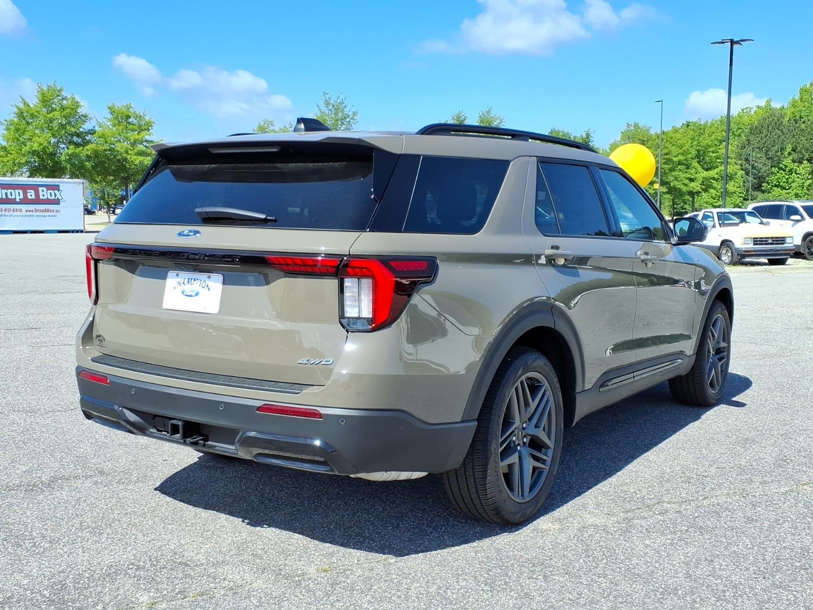 FordExplorer26