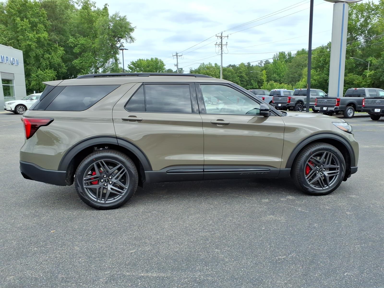 FordExplorer26
