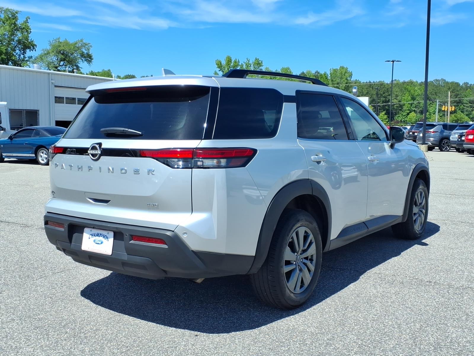 NissanPathfinder26
