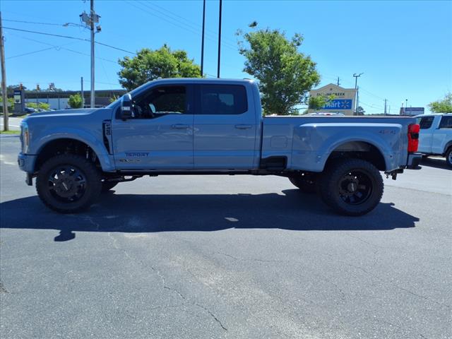 2024 Ford F-450 Super Duty Platinum