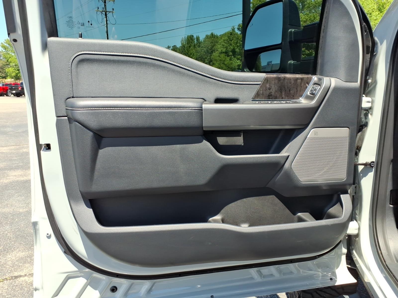 FordF-350 Super Duty4