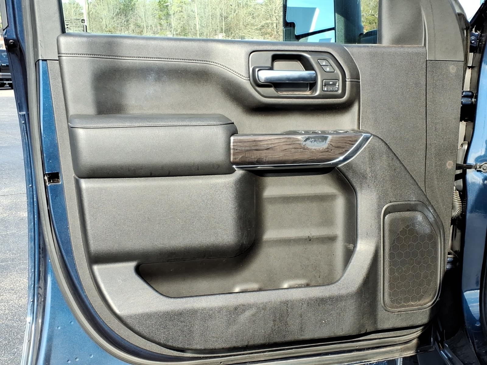 ChevroletSilverado 2500HD4