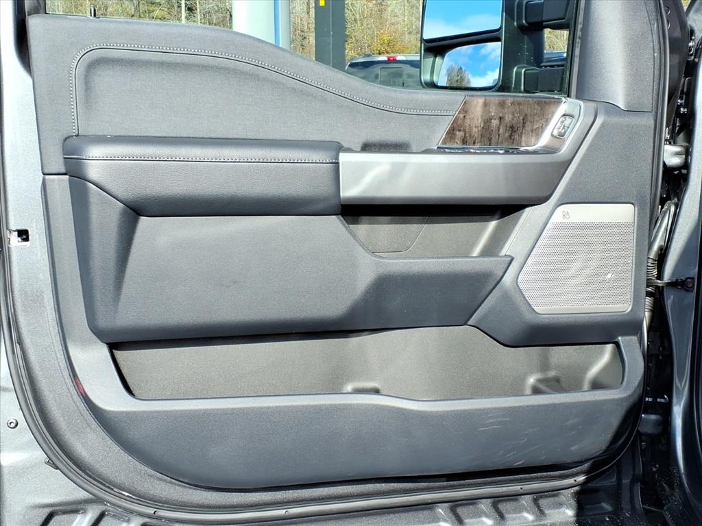 FordF-250 Super Duty4