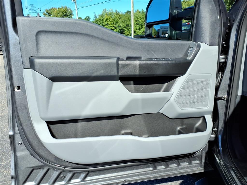 FordF-350 Super Duty4