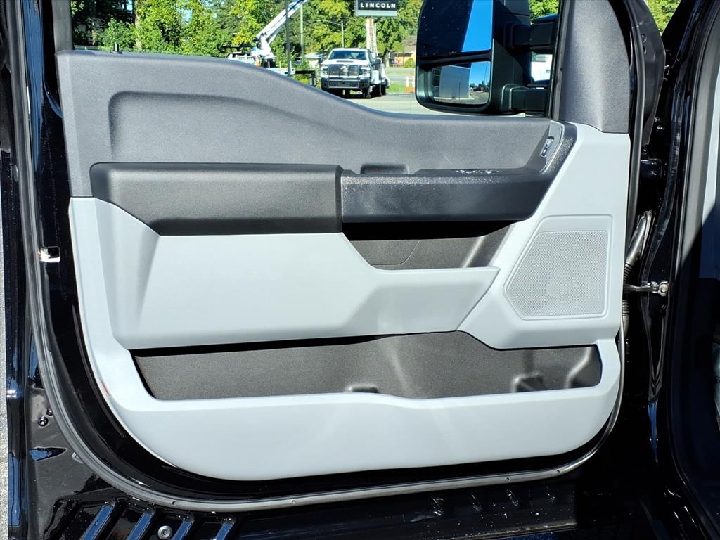 FordF-350 Super Duty4