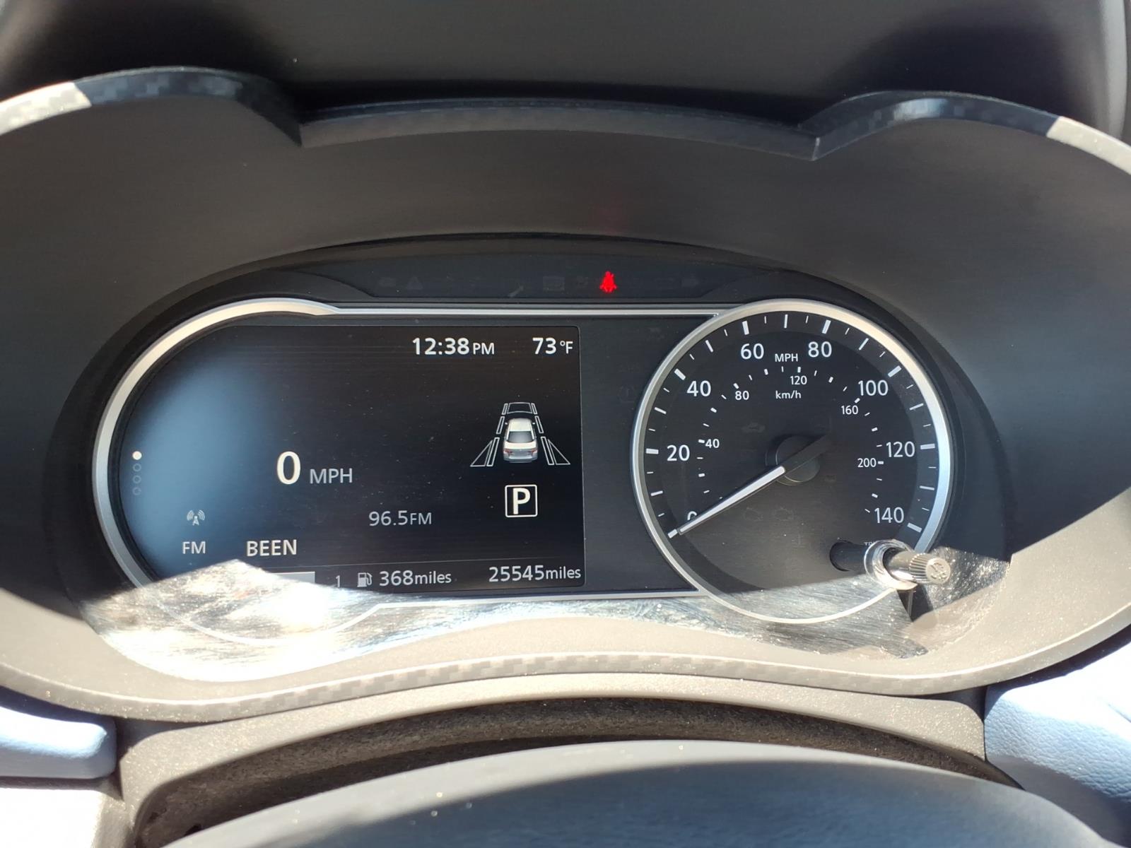 NissanVersa7