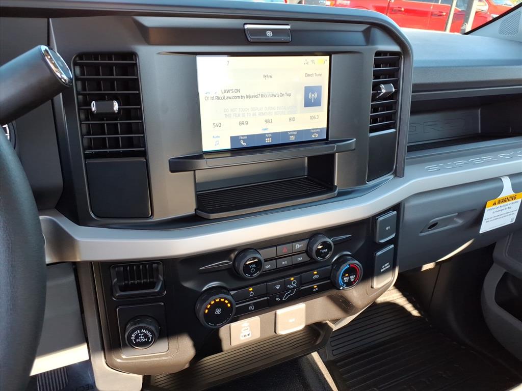 FordF-350 Super Duty9