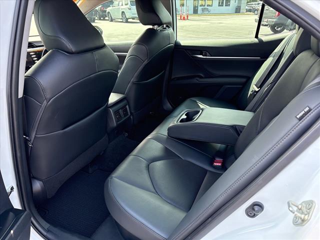 2020 Toyota Camry Hybrid XLE