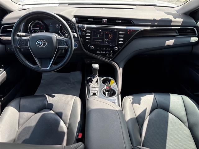 2020 Toyota Camry Hybrid XLE