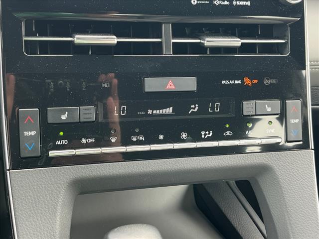 2020 Toyota Avalon Hybrid XSE